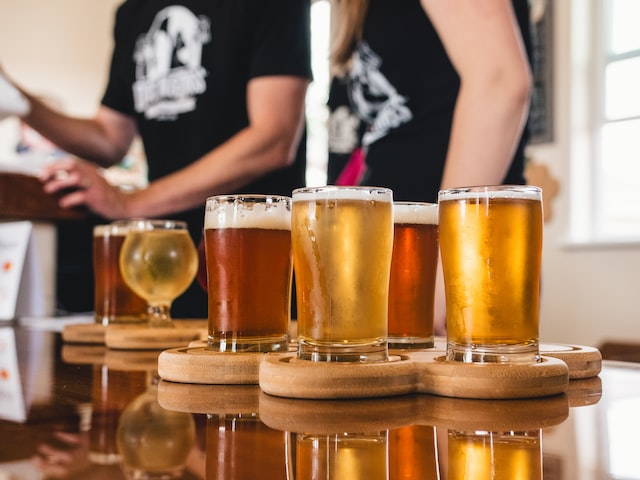 flight of beers depicting downtown vancouver craft beers